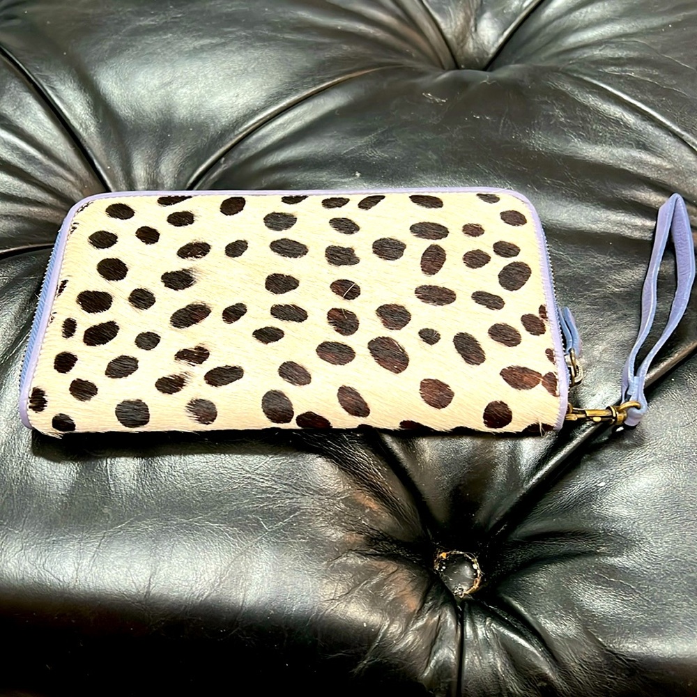 Wristlet wallet, zip around closure,